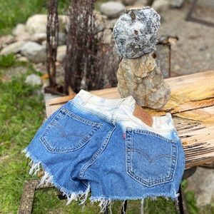 Levi’s 505 regular fit sz 33 shorts